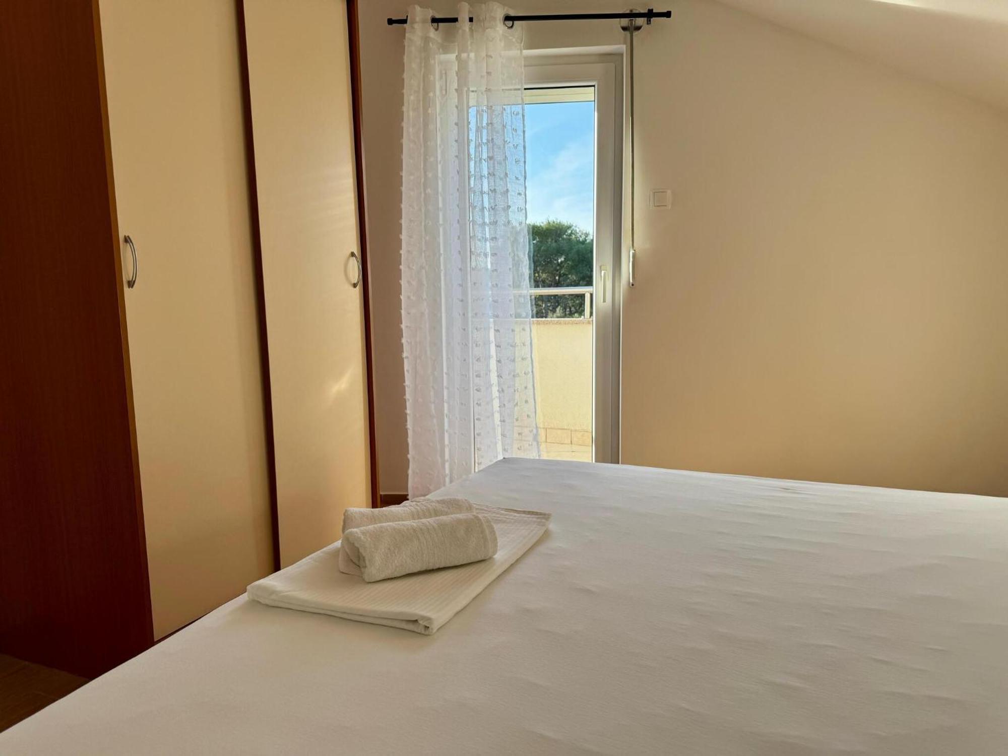 Apartments Franko Povljana Pokój zdjęcie